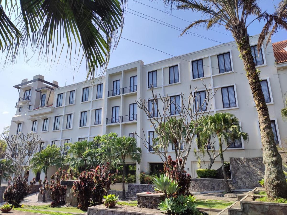 El Hotel Malang Exterior foto